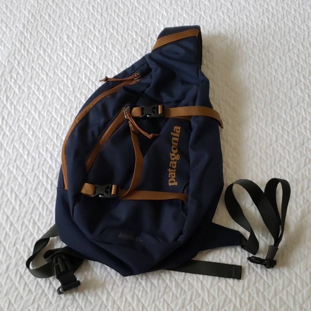 Patagonia Atom Sling 8L Navy & Brown